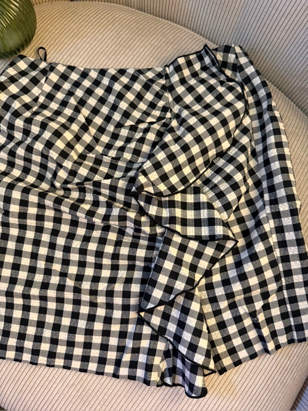 Final Price. H&M Ruffle gingham skirt - Picture 2 of 8
